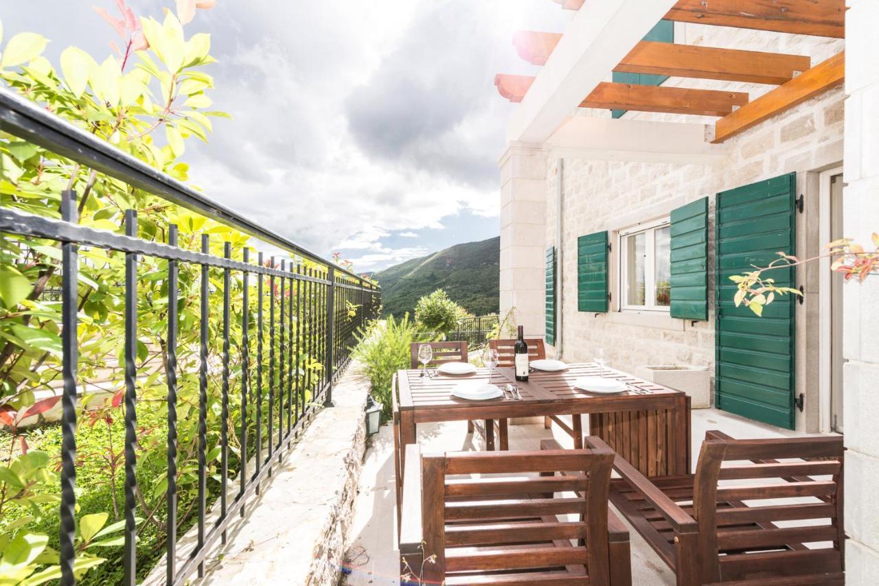 Villa Lavender Herceg Novi Exteriör bild