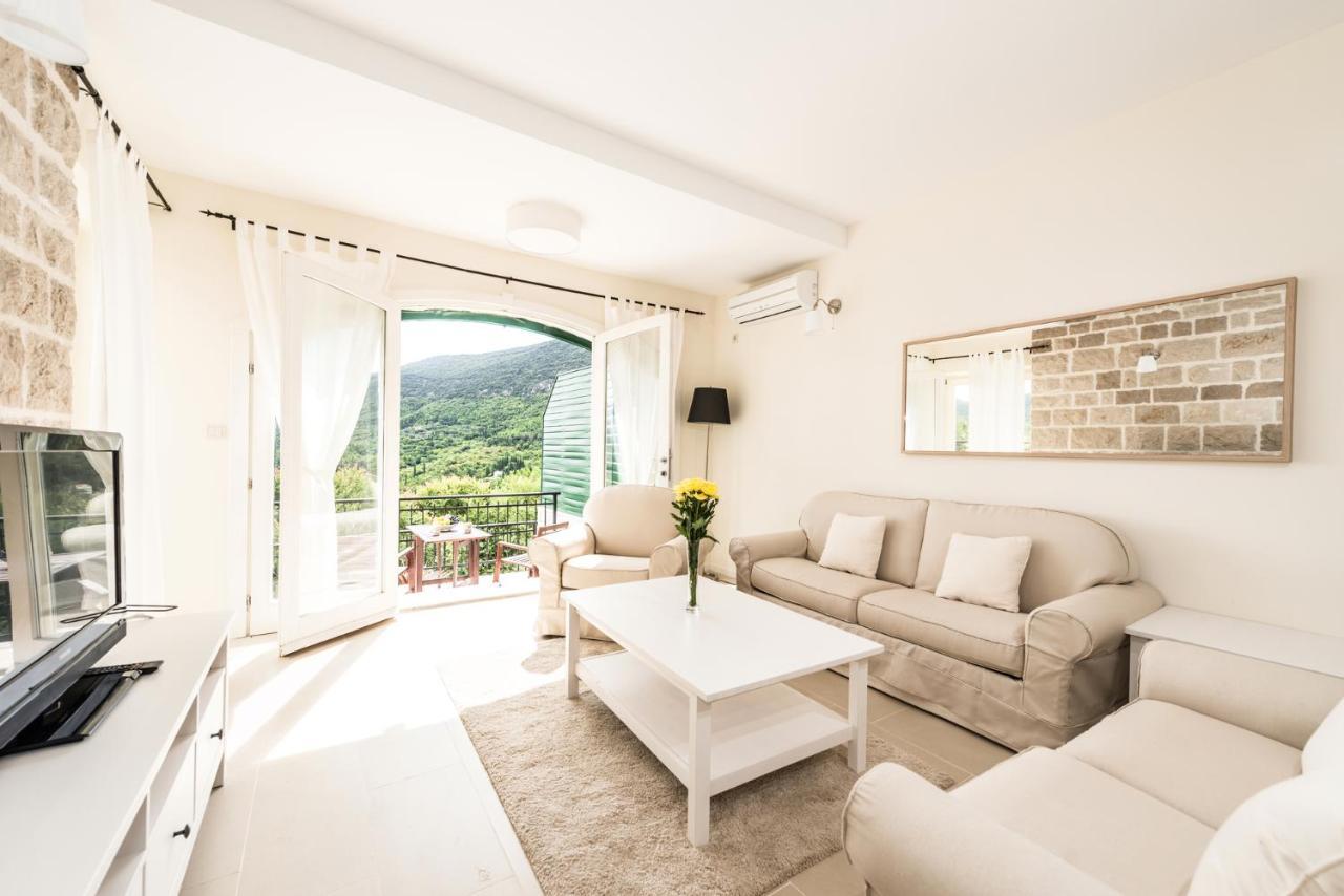 Villa Lavender Herceg Novi Exteriör bild